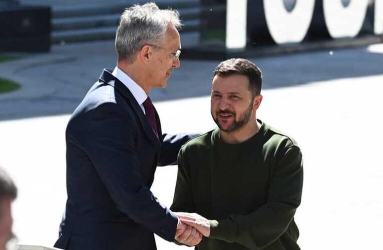 Jens Stoltenberg: Kijevnek képesnek kell lennie csapást mérni az oroszországi légibázisokra