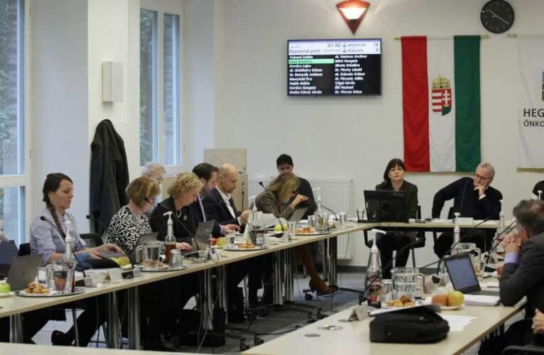 A Kutyapárt elnökét a hergelés érdekelte, az érdemi munka kevésbé