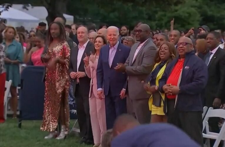 Újabb furcsa videó látott napvilágot az amerikai elnökről