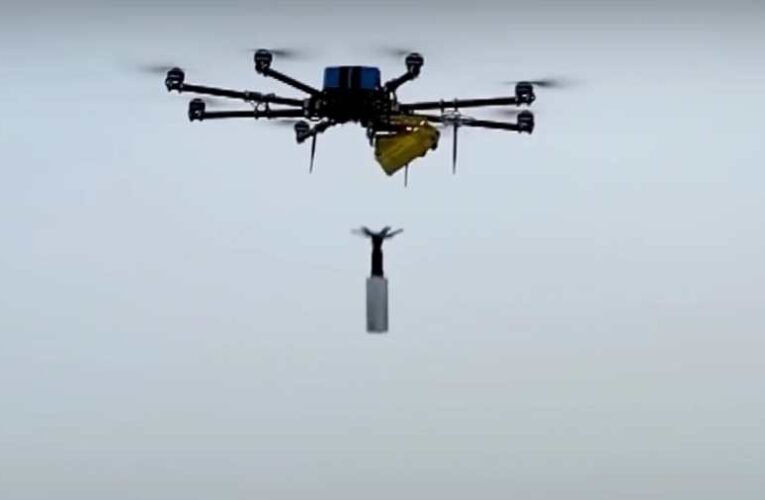 Az ukránok drónokkal támadták meg a magukat megadó társaikat