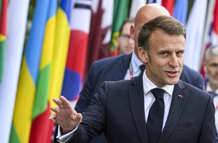 Macron: Kijev nem kapitulálhat