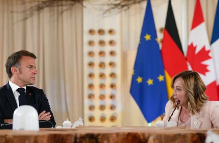 Mély megvetéssel fogadta Macront Meloni