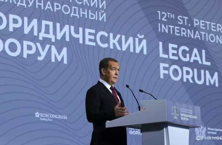 Medvegyev: Az orosz vagyon külföldi lefoglalása hadüzenetté válhat