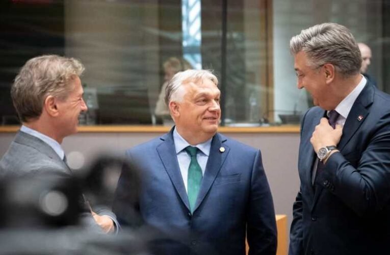 Orbán Viktor: Árulás és újratervezés