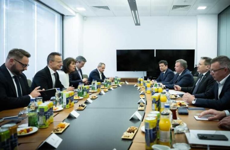 Szijjártó Péter: dübörög a paksi beruházás, a következő évtized elejére elkészülnek az új blokkok