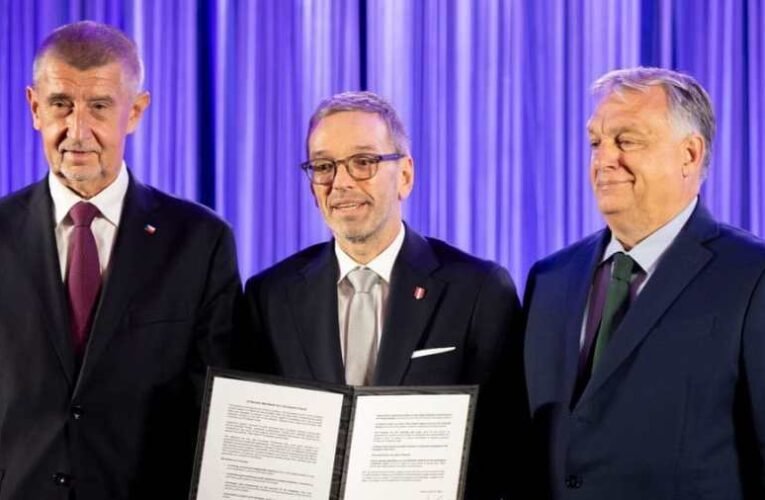 A Bloomberg elkezdte a közvéleményt Herbert Kickl ellen hangolni