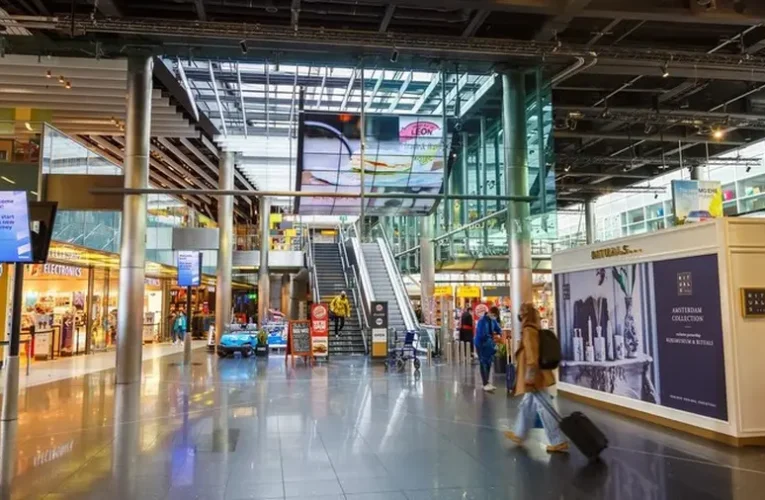 Totális káosz világszerte: a Microsoft okozhatta a globális informatikai üzemzavart