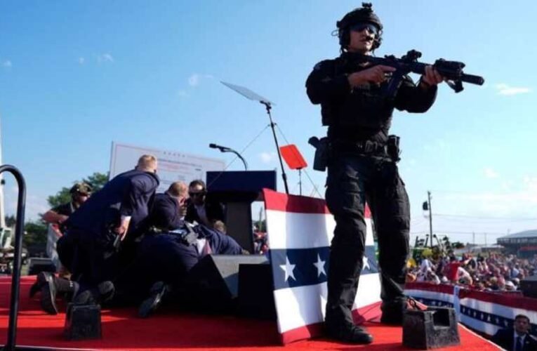 Donald Trumpot kiengedték a kórházból