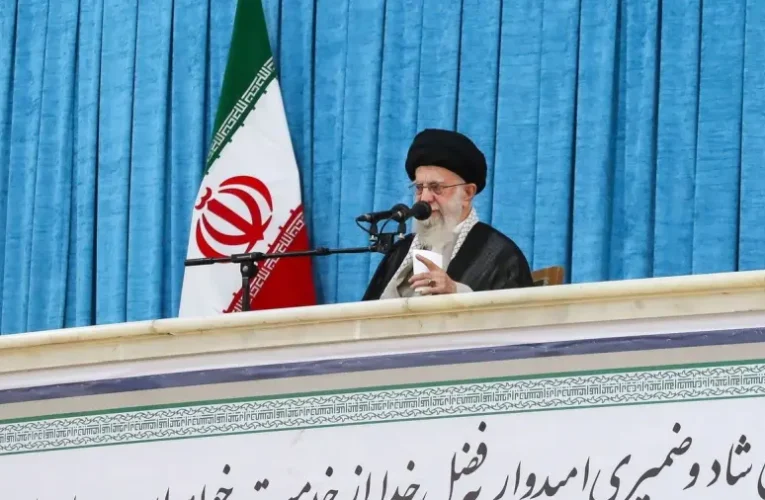 Csapást rendelhetett el Izrael ellen az iráni legfőbb vezető