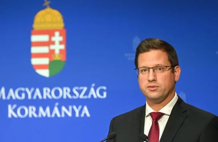 Gulyás Gergely a Kormányinfón: Ha Brüsszel migránsokat akar, akkor megkaphatja (videó)