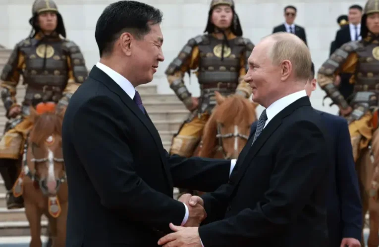 Putyin meghívta a mongol elnököt a kazanyi BRICS-csúcstalálkozóra