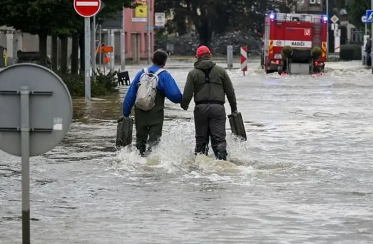 Ötre emelkedett a csehországi árvíz halálos áldozatainak száma