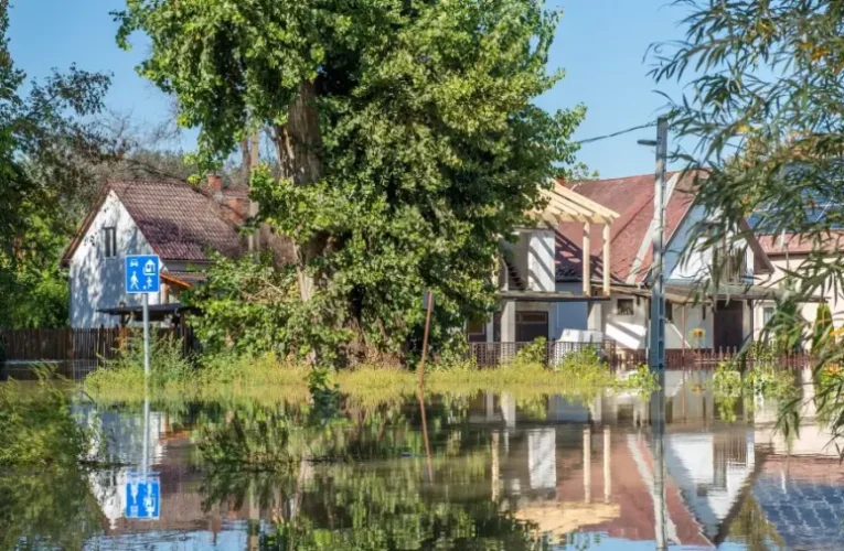 Pánikszerűen kötik a biztosításokat az árvíz miatt, de nem mindenki kaphat kártérítést