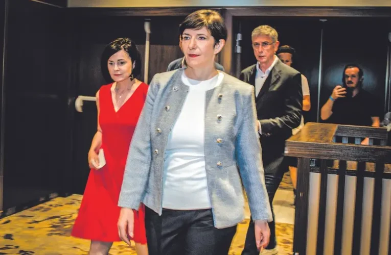 Bánó Attila: Dobrev Klára most a kémbotránytól várja a csodát