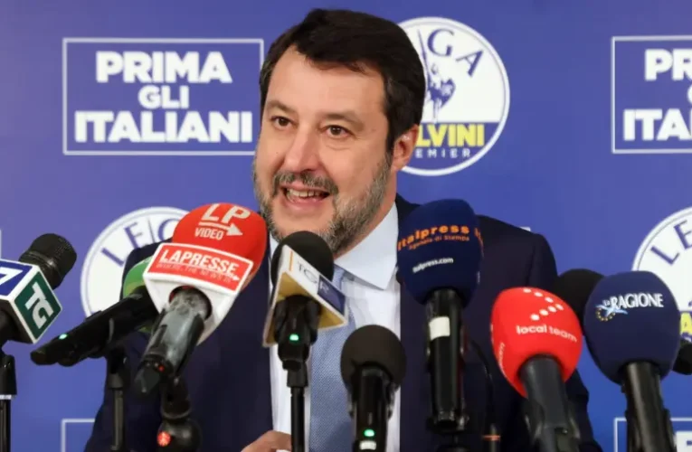 Matteo Salvini konkrét békejavaslatot sürgetett az ukrán elnöktől