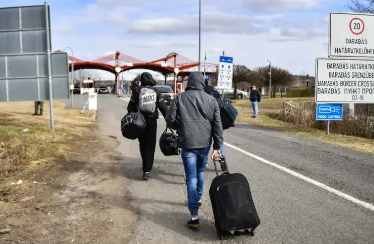 „Egyszer csak megjelent a gyűlölet, a kiközösítés, és velük a félelem” – Egy kárpátaljai magyar lány története