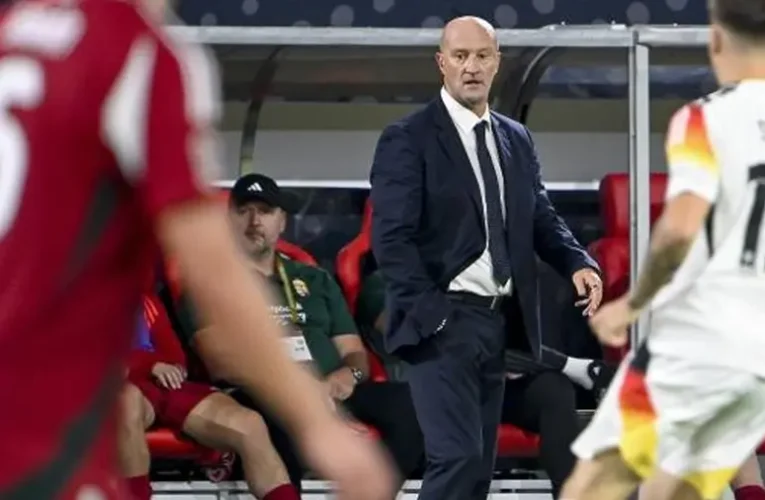 Marco Rossi bejelentette, Mezey György emlékére fekete karszalaggal lép pályára szombaton a magyar válogatott