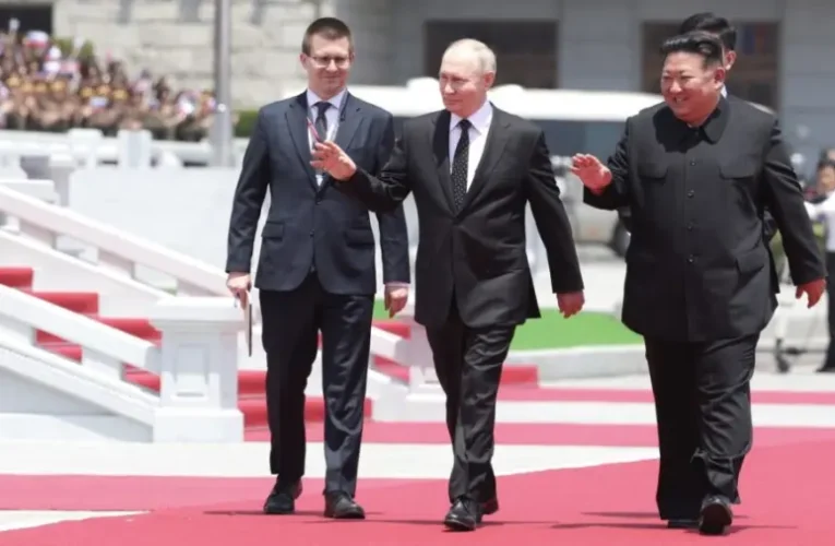 Ha Észak-Koreát megtámadják, Oroszország katonai segítségben fogja részesíteni