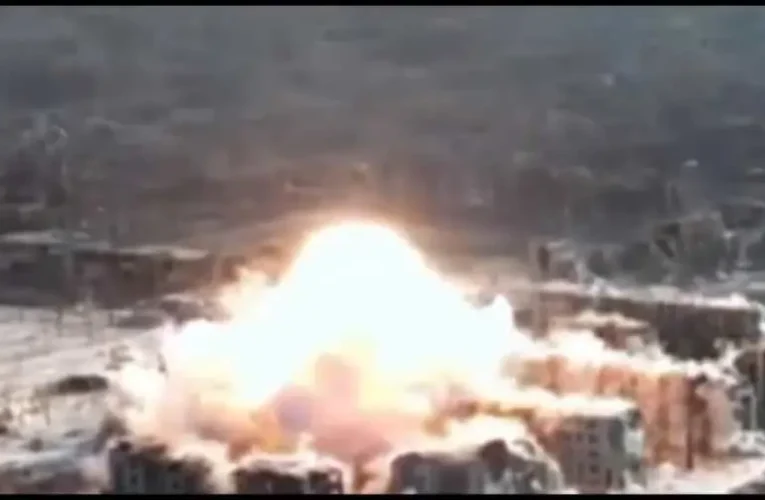 Ledobták a világ legnagyobb, nem nukleáris bombáját az oroszok