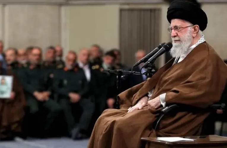 A héják győzni akarnak Oroszország és Irán ellen