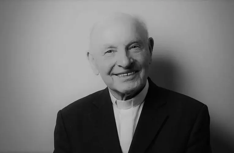 Elhunyt Kozma Imre atya