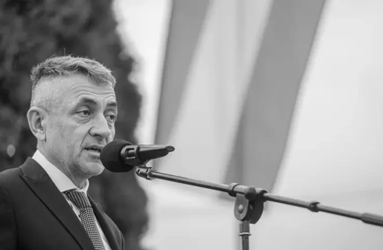 Elhunyt Potápi Árpád János