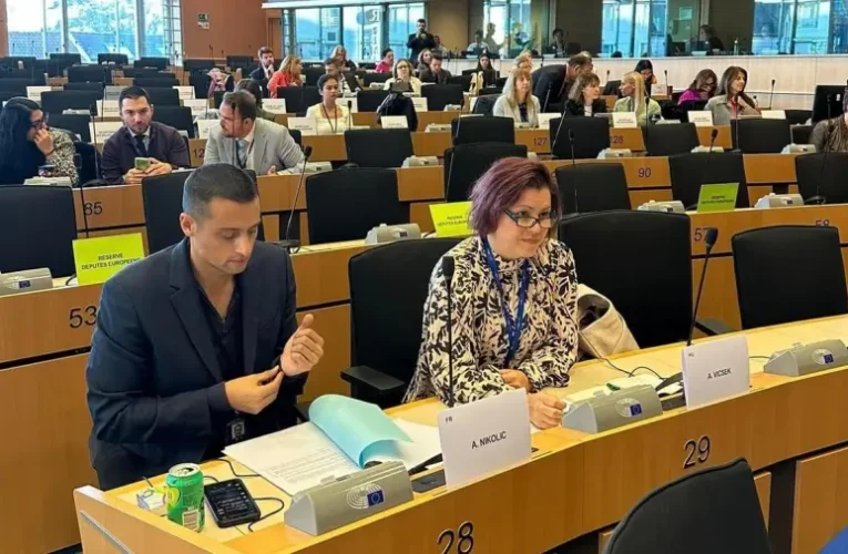 Botrány az EP-ben: magyar helyett a külföldi érdeket képviseli Magyar Péter pártja