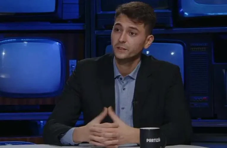 Palotaforradalom a DK-ban – A kerületi elnök szerint Gyurcsánynak mennie kell, vagy megsemmisül a pártjuk