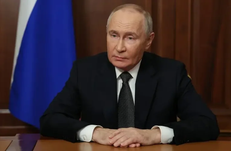 Putyin: Oroszország kilőtte új „Oreshnik” hiperszonikus ballisztikus rakétáját (videó)