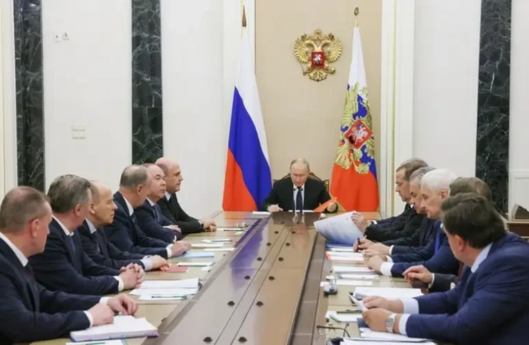 Putyin jóváhagyta az új orosz nukleáris doktrínát