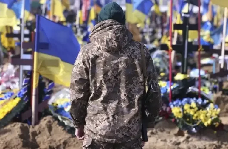 Bidenék még több ukránt akarnak a vágóhídra küldeni! Zelenszkij asszisztál hozzá…