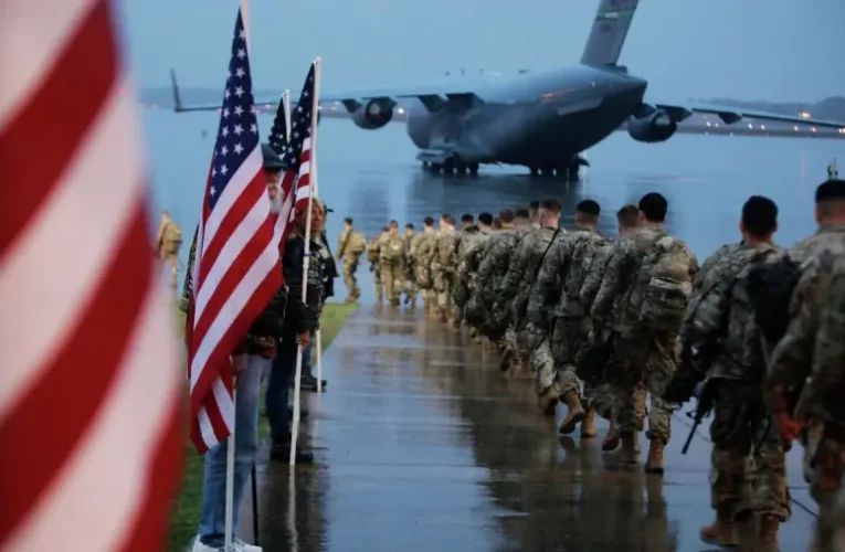 Az USA megkezdi európai katonai jelenlététének csökkentését