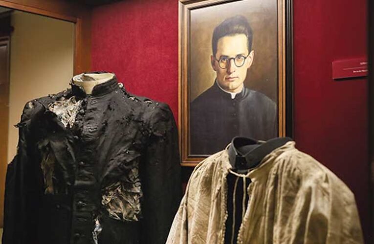 Egyházi bocsánatkérés-dömping