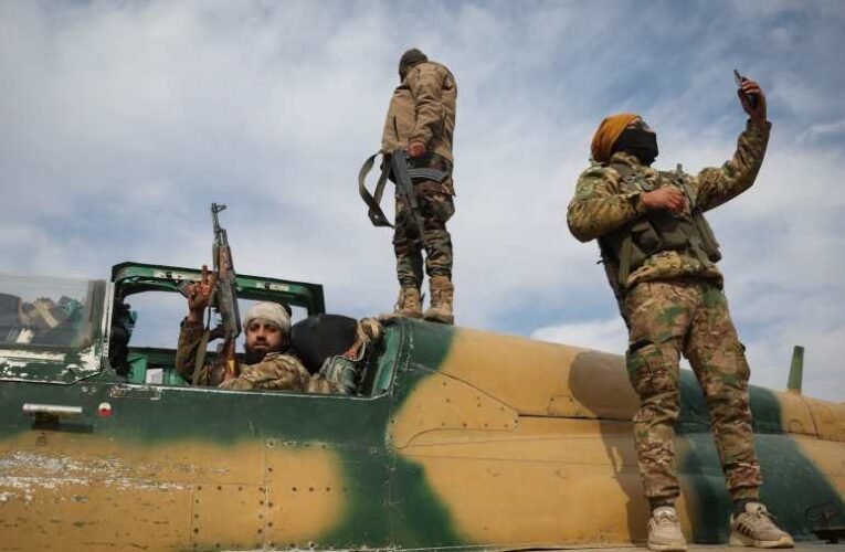 Elfoglalták a felkelők Damaszkuszt, az elnök elmenekült