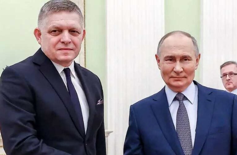 Zelenszkij 500 millió euróval akarta megvesztegetni Ficot, vasárnap Moszkvában tárgyalt Putyinnal