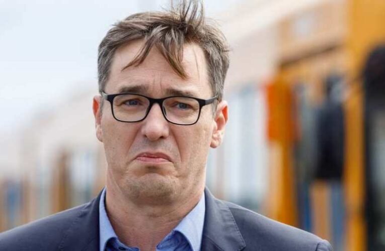 Piramis: Égni kell annak, aki gyújtani akar – most éppen Karácsony Gergely