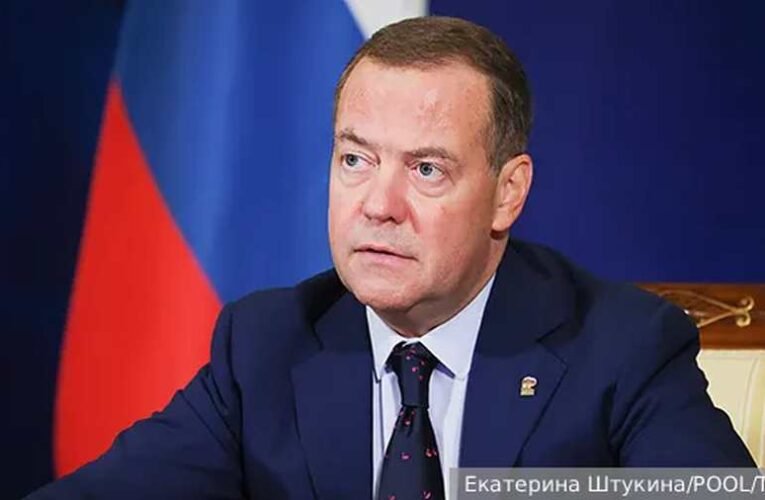 Medvegyev: Megbocsáthatatlan, hogy a norvég hajó megtagadta az oroszok kimentését