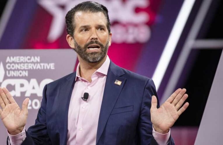 Zelenszkij meghívóért kuncsorgott Trump beiktatására