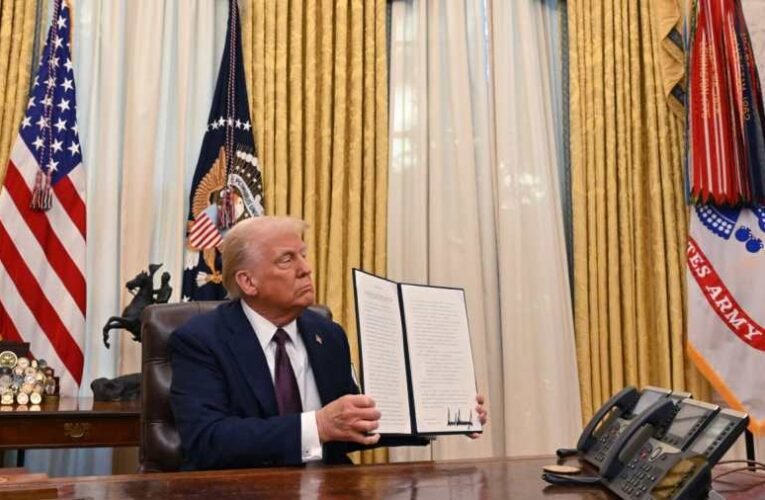 Trump egy tollvonással feloldotta a JFK, RFK és MLK akták titkosítását