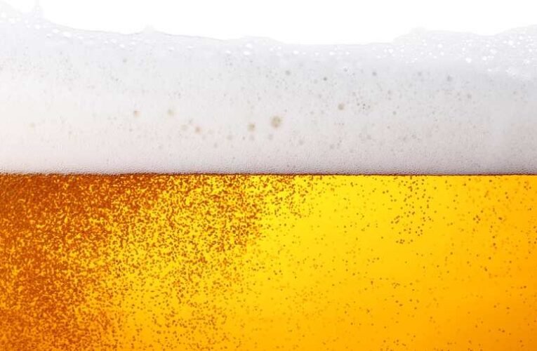 Sörnek álcázott kábítószer-alapanyagot próbált Magyarországra csempészni egy férfi