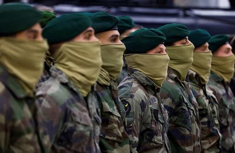 Francia katonák jelentek meg Kurszkban