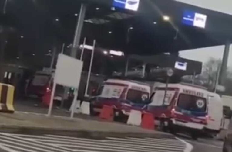 Így szállítják tömegével az ukrán sebesülteket Lengyelországba (videó)