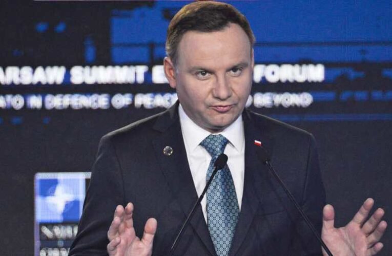 Megalapozottnak tartja a Tusk elleni vádat a lengyel elnök