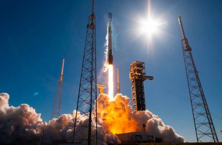 Lengyelország: kormányzati kommunikációs zavart okozott az amerikai Falcon 9 típusú rakéta maradványainak becsapódása