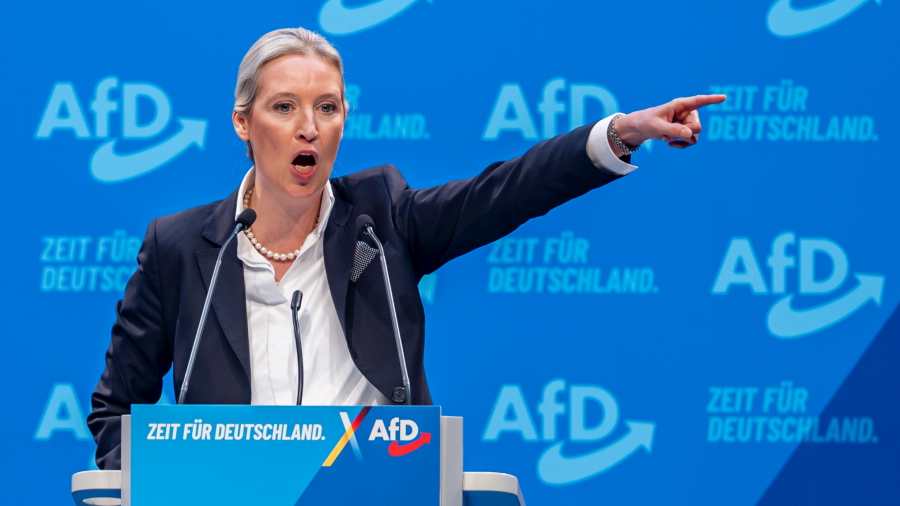 Kiemelt kép: Alice Weidel, az ellenzéki német Alternatíva Németországért (AfD) párt társelnöke és kancellárjelöltje (Fotó: MTI/EPA/Martin Divisek)