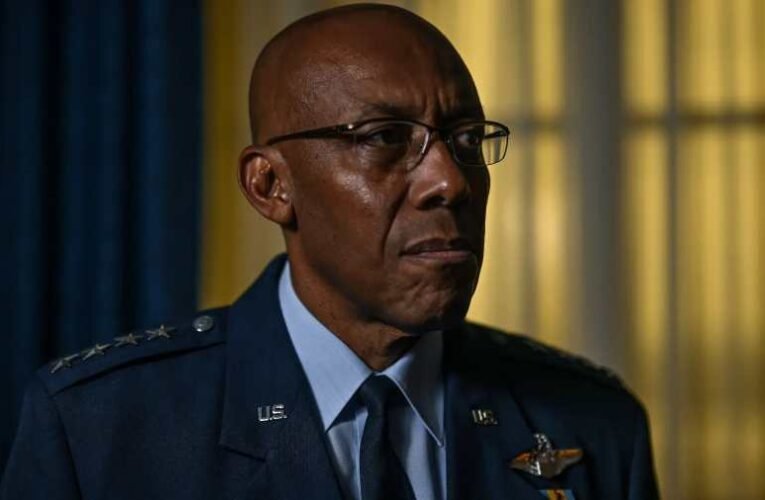 Trump menesztette az amerikai hadsereg egyesített vezérkarának főnökét