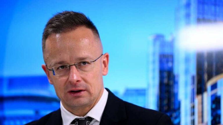 Kiemelt kép: Szijjártó Péter (Fotó: MTI/Purger Tamás)