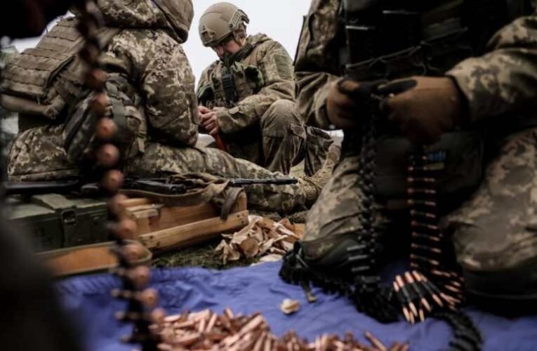 Összeomlás szélén az ukrán védelem: Brutális orosz offenzíva zúdul a frontvonalra