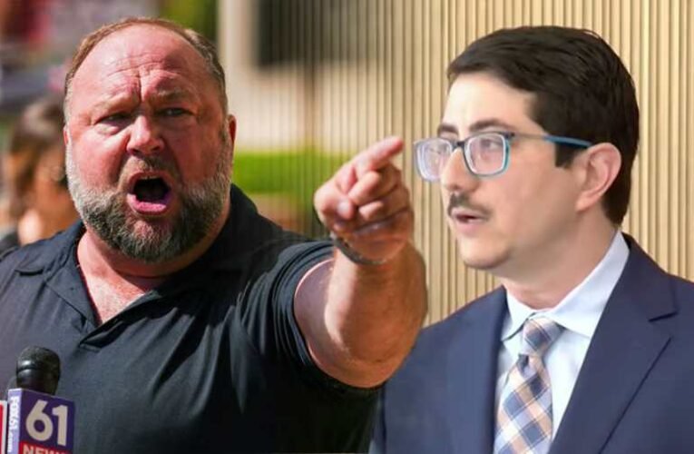 Brutálisan meggyilkolták az Infowars újságíróját