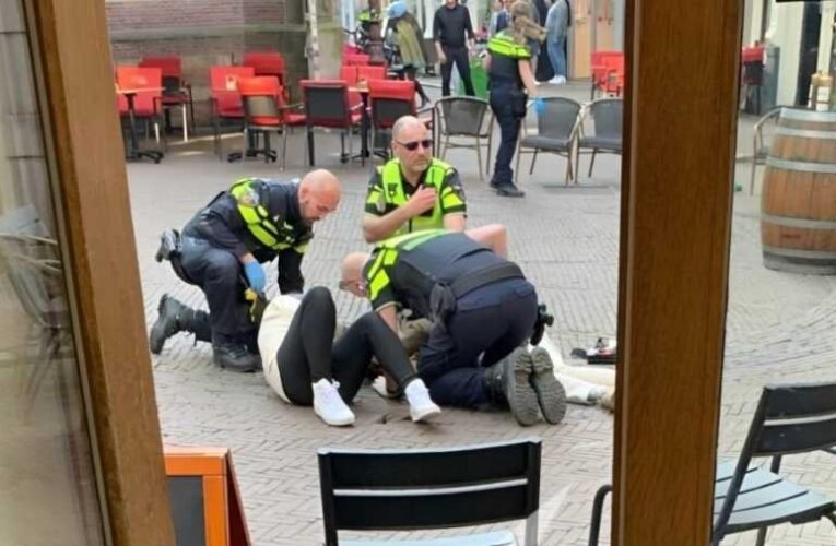 Öt embert késeltek meg Amszterdam belvárosában